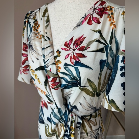 Zara basic knot satin floral dress with flutter sleeve. Sized zip sz L - Picture 10 of 12
